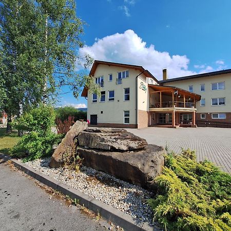 Agrohotel Tri Brezy Hrustin 외부 사진