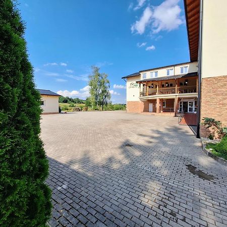 Agrohotel Tri Brezy Hrustin 외부 사진