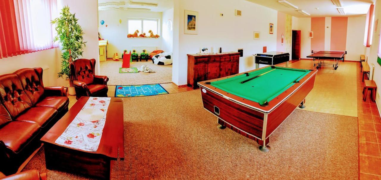 Agrohotel Tri Brezy Hrustin 외부 사진