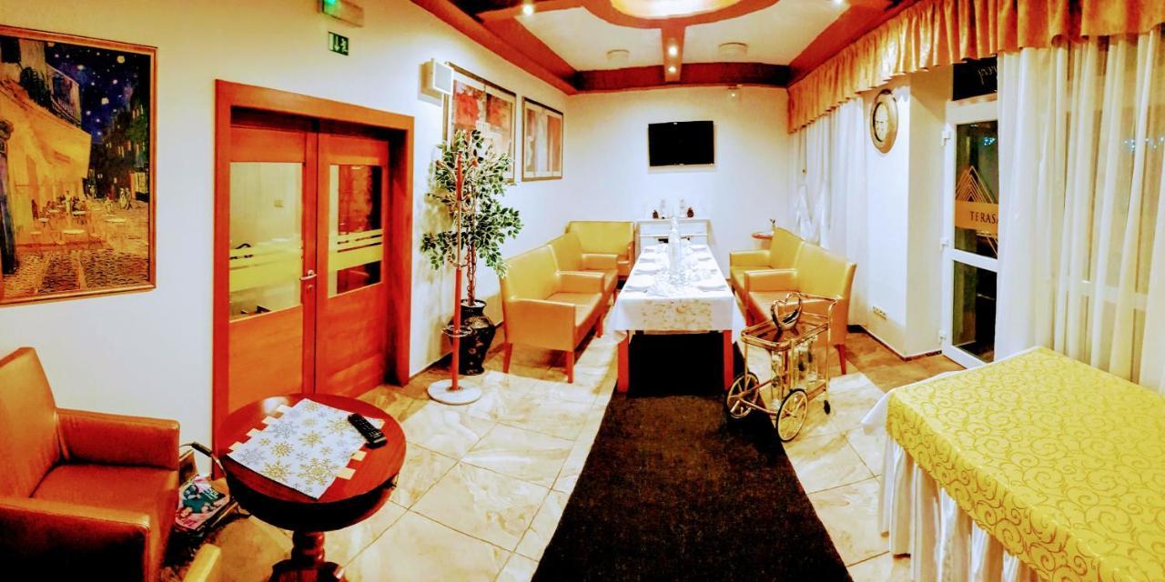 Agrohotel Tri Brezy Hrustin 외부 사진