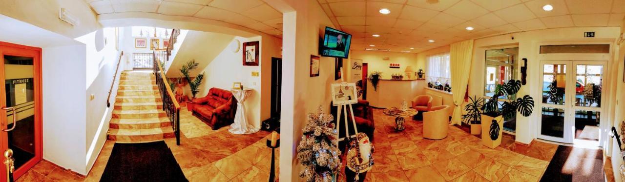 Agrohotel Tri Brezy Hrustin 외부 사진