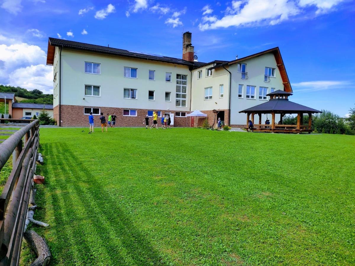 Agrohotel Tri Brezy Hrustin 외부 사진